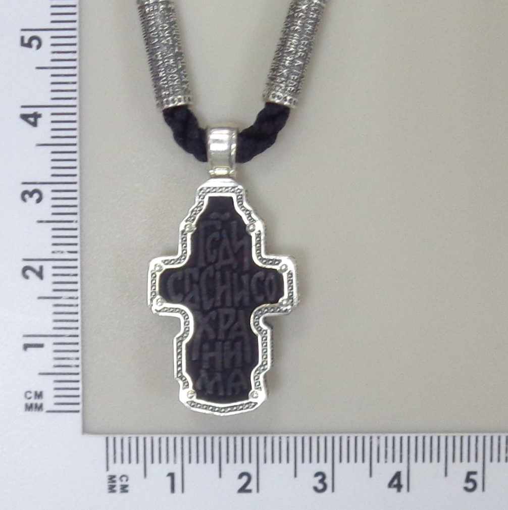 Серебряная подвеска-крест с эбеновым деревом на шнурке